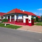 Almosdi Topart Vendeghaz Διαμέρισμα *