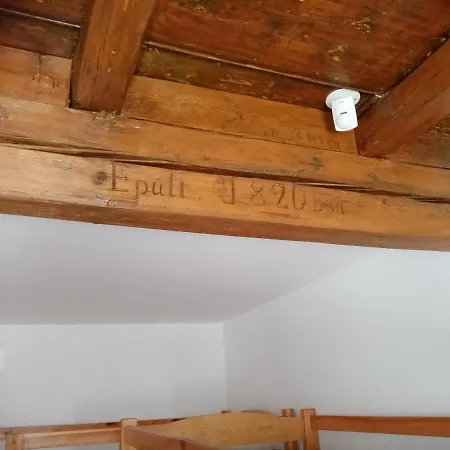 Almosdi Topart Vendeghaz *