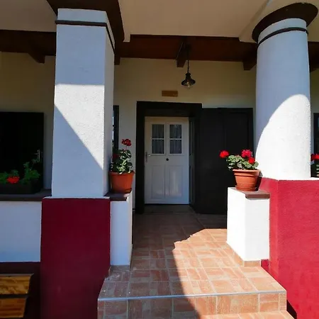 Almosdi Topart Vendeghaz Appartement Almosd